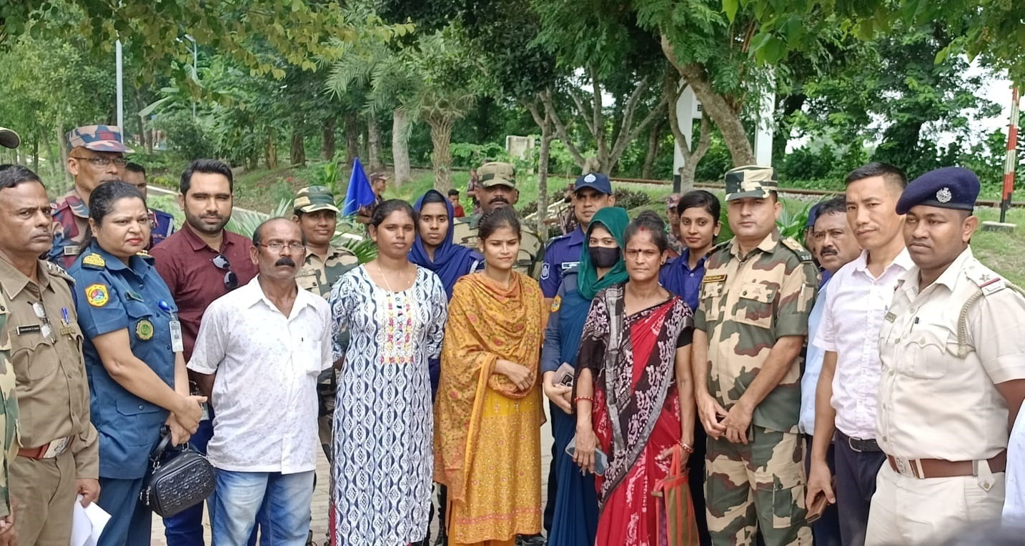 ২ বছর সাজা শেষে ফিরলো নিজ দেশে