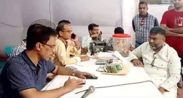 বন্যার্তদের সহযোগিতায় ব্যক্তিগত তহবিল থেকে ৫ লাখ টাকা অনুদান দিলেন বিএনপির আহ্বায়ক বাবু খান ও সদস্যসচিব শরীফ