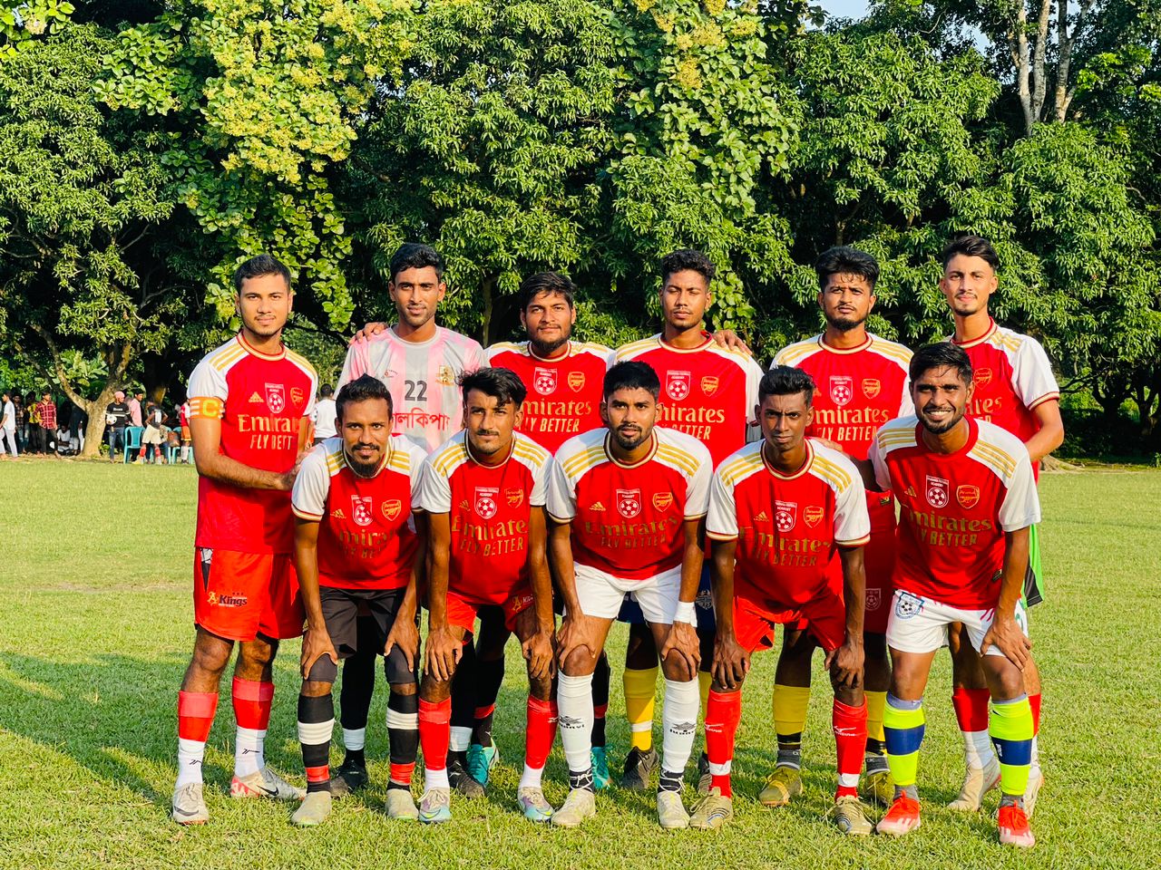 বন্যা দুর্গতদের সাহায্যার্থে আলমডাঙ্গায় চ্যারিটি ফুটবল ম্যাচ