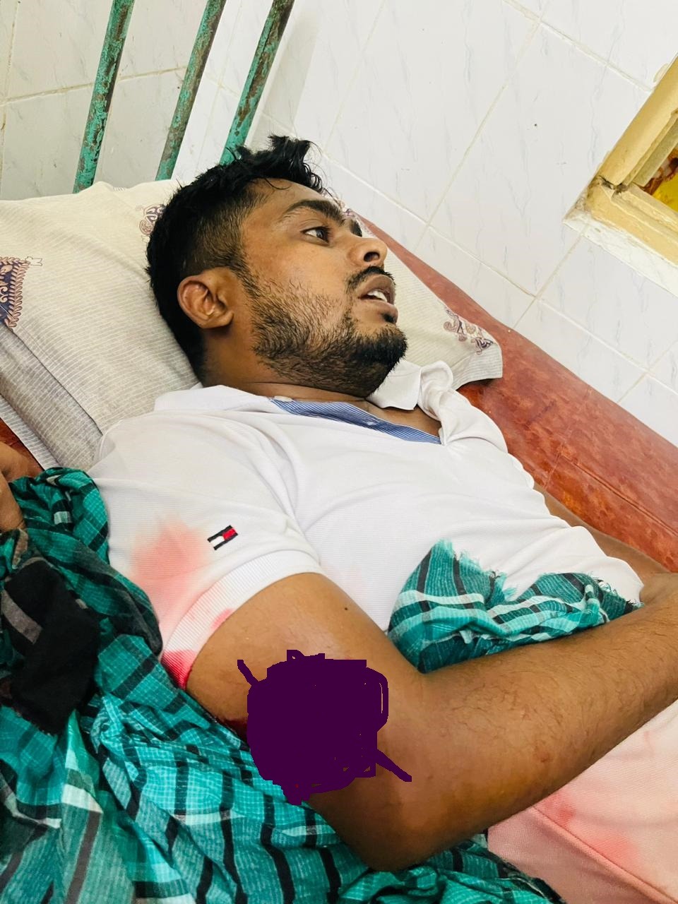 চুয়াডাঙ্গায় ছাত্রলীগ কর্মীকে কুপিয়ে জখম