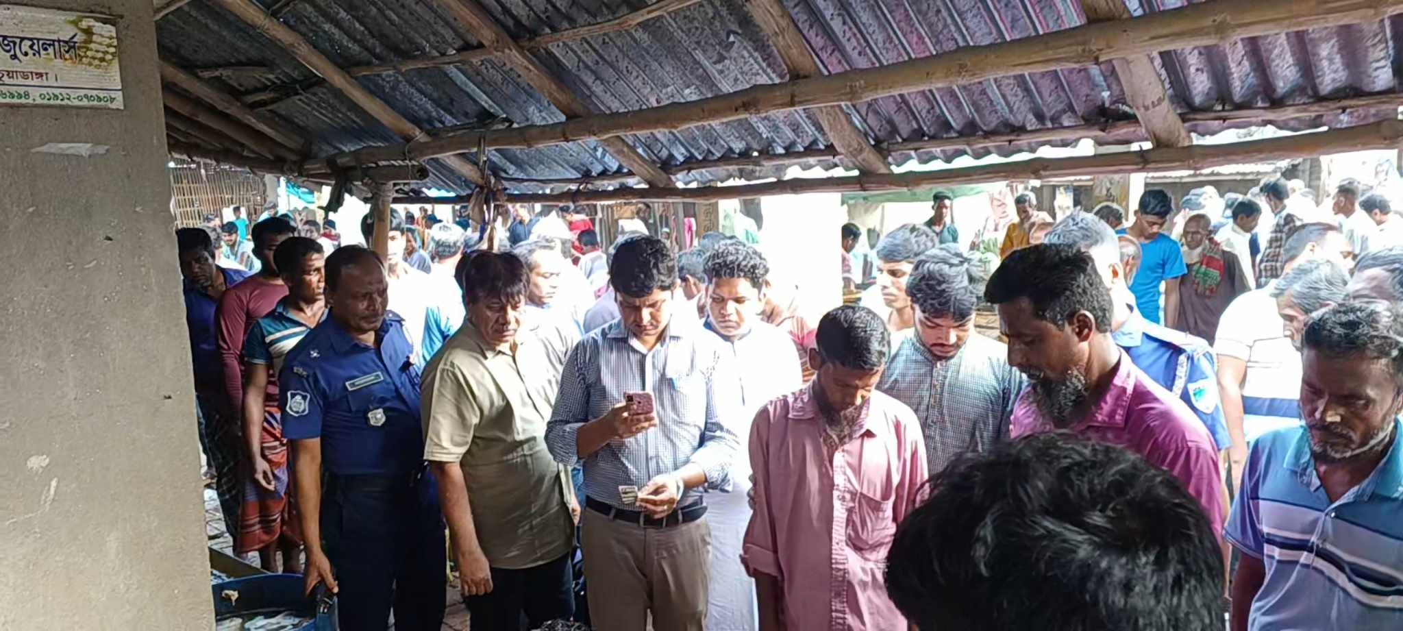 হিজলগাড়িতে জেলা টাস্কফোর্স কমিটি ও ভোক্তার অভিযান