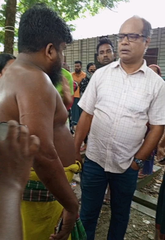 দুই হাতকড়া নিয়ে পালালো তিন আসামি