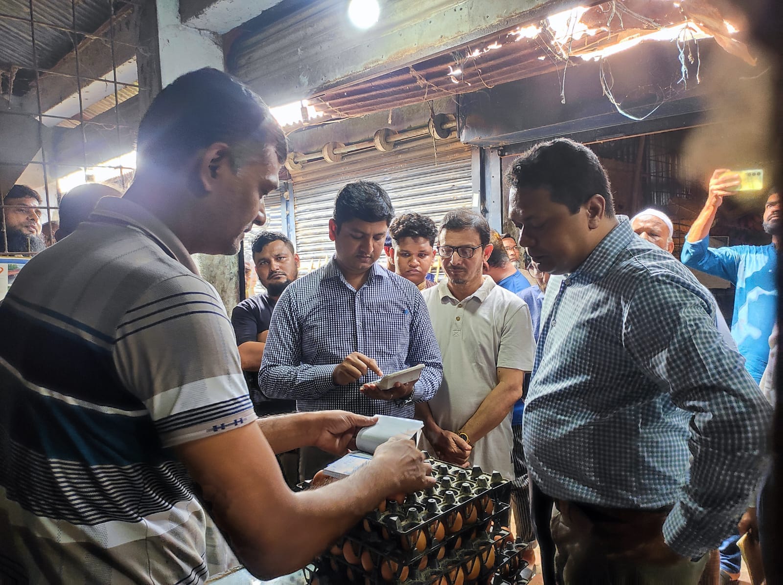 চুয়াডাঙ্গায় বাজার তদারকিতে বিশেষ টাস্কফোর্সের অভিযান