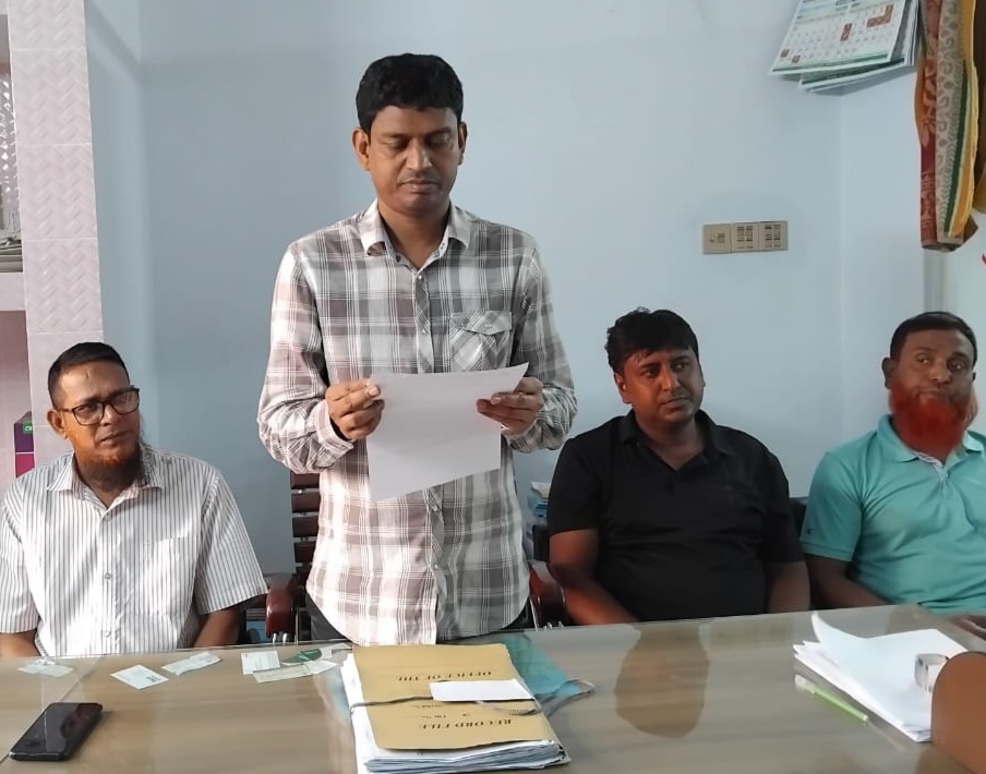 আলমডাঙ্গা ব্রাইট মডেল স্কুলের পরিচালক জাকারিয়া হিরোর সাংবাদিক সম্মেলন