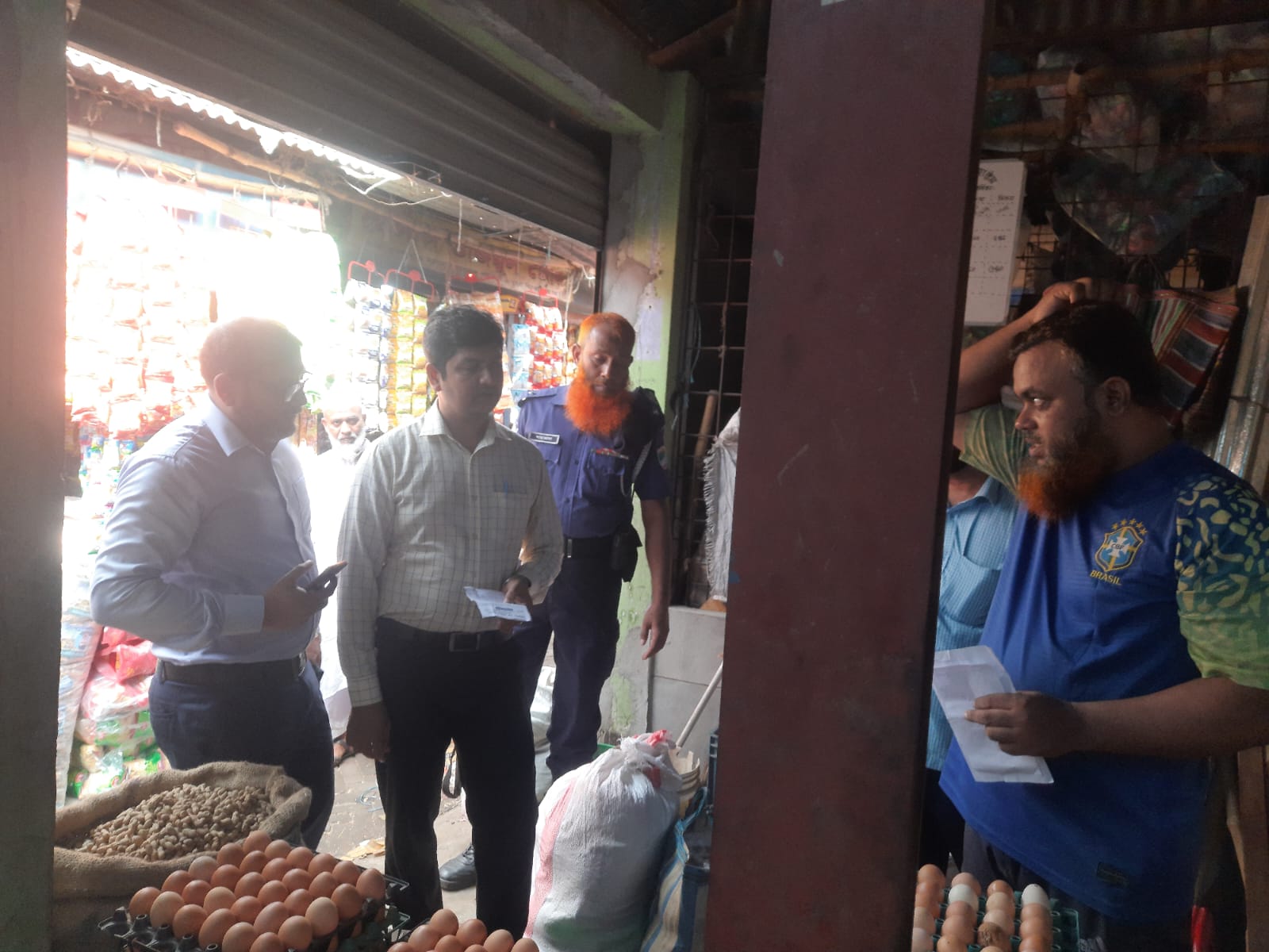 চুয়াডাঙ্গায় জেলা টাস্কফোর্স কমিটি ও ভোক্তা অধিদপ্তরের অভিযান