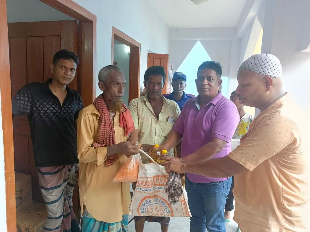 নেহালপুরে ন্যায্যমূল্যে টিসিবির পণ্য বিক্রি