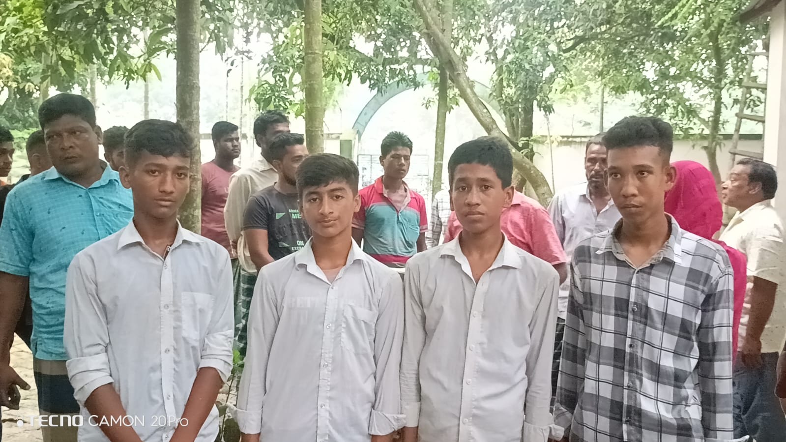হিজলগাড়ী মাধ্যমিক বিদ্যালয়ের শিক্ষকের বিরুদ্ধে অভিযোগ