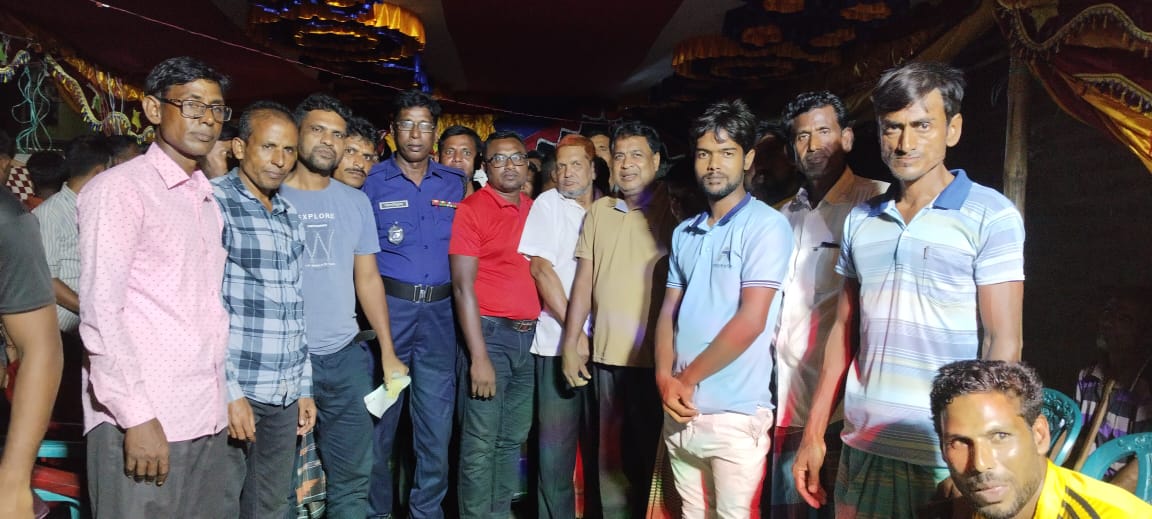 চুয়াডাঙ্গা ও মেহেরপুরে পূজামণ্ডপ পরিদর্শনে রাজনৈতিক দলের নেতৃবৃন্দ