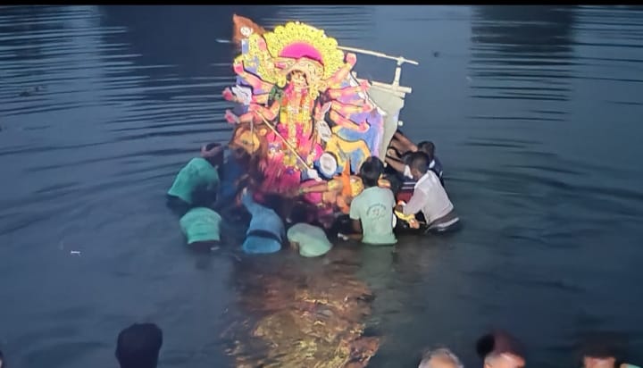 চুয়াডাঙ্গা, মেহেরপুর ও ঝিনাইদহে শেষ হলো শারদীয় দুর্গোৎসব