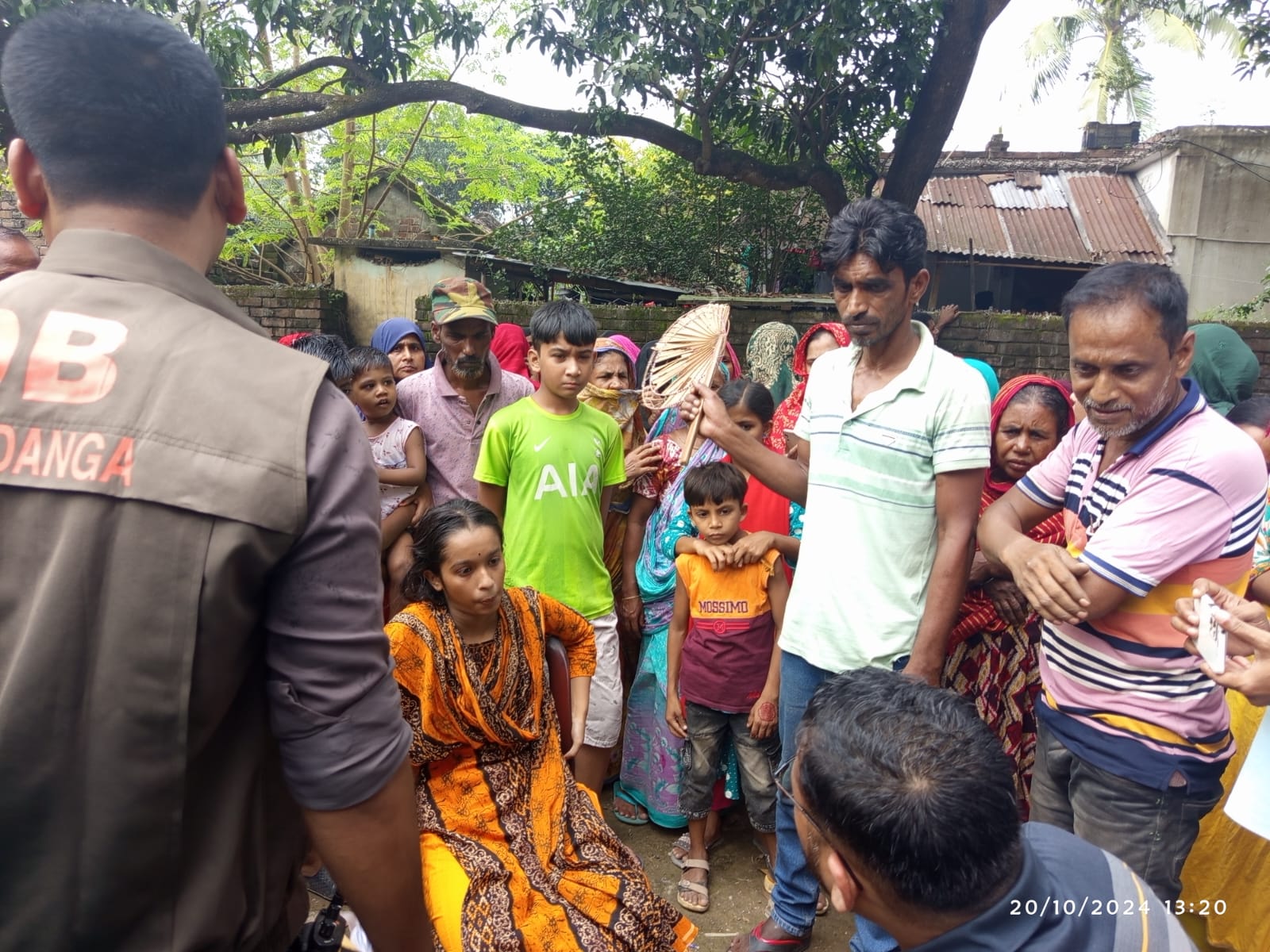 নিজ ঘরে মধ্যবয়সী নারীকে গলাকে*টে হ*ত্যা
