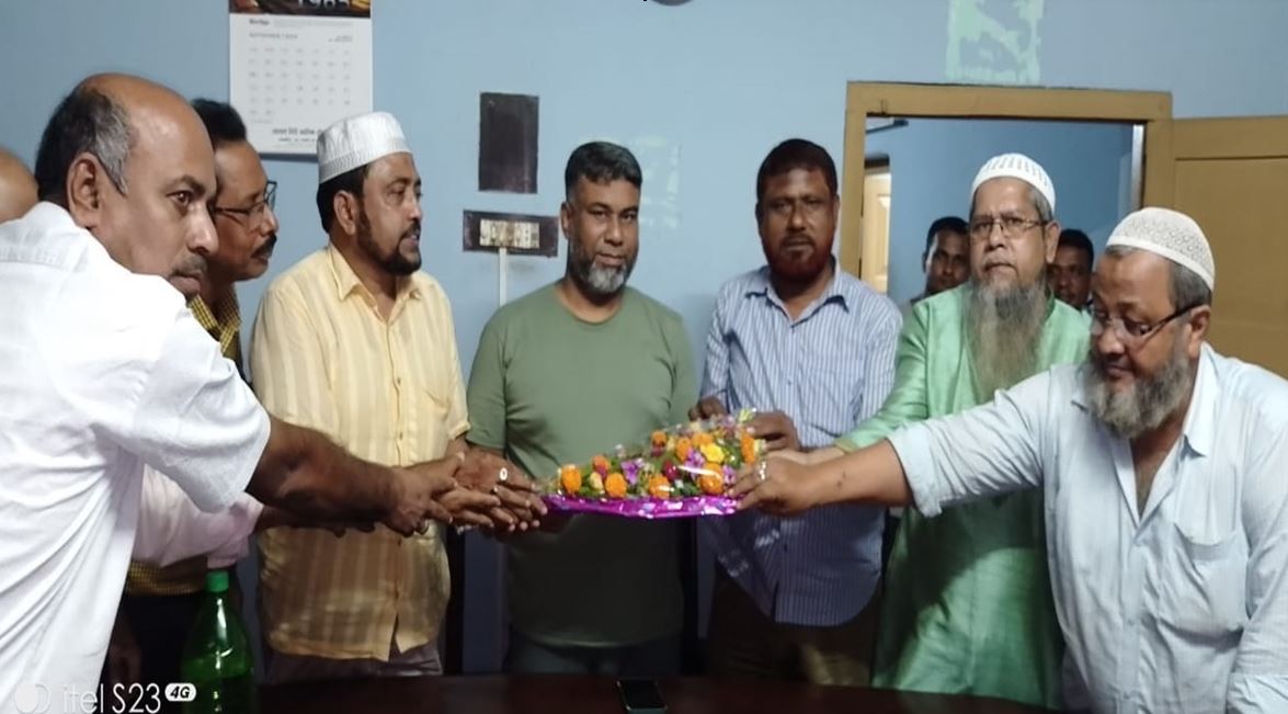 চুয়াডাঙ্গায় বিএনপি নেতা শরীফের সঙ্গে জুয়েলার্স অ্যাসোসিয়েশনের সৌজন্য সাক্ষাৎ