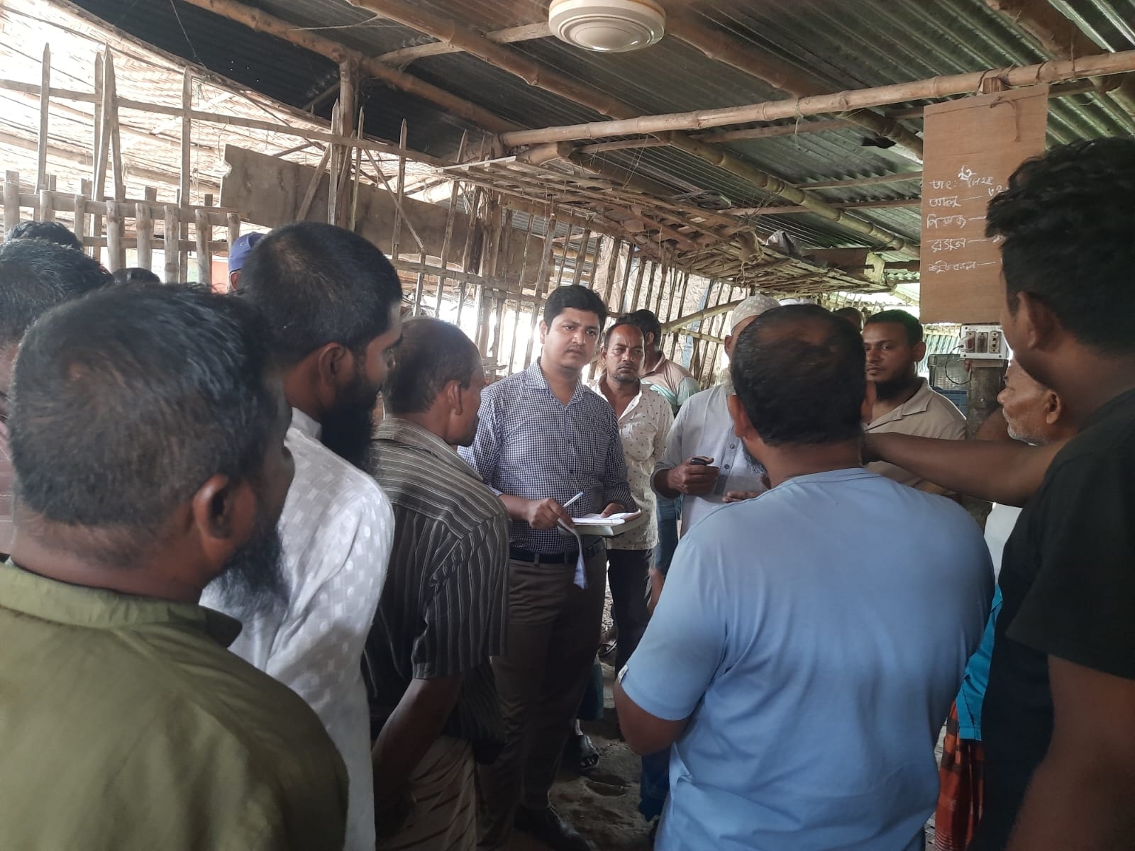 জীবননগরে টাস্কফোর্স কমিটি ও ভোক্তা অধিদপ্তরের অভিযান