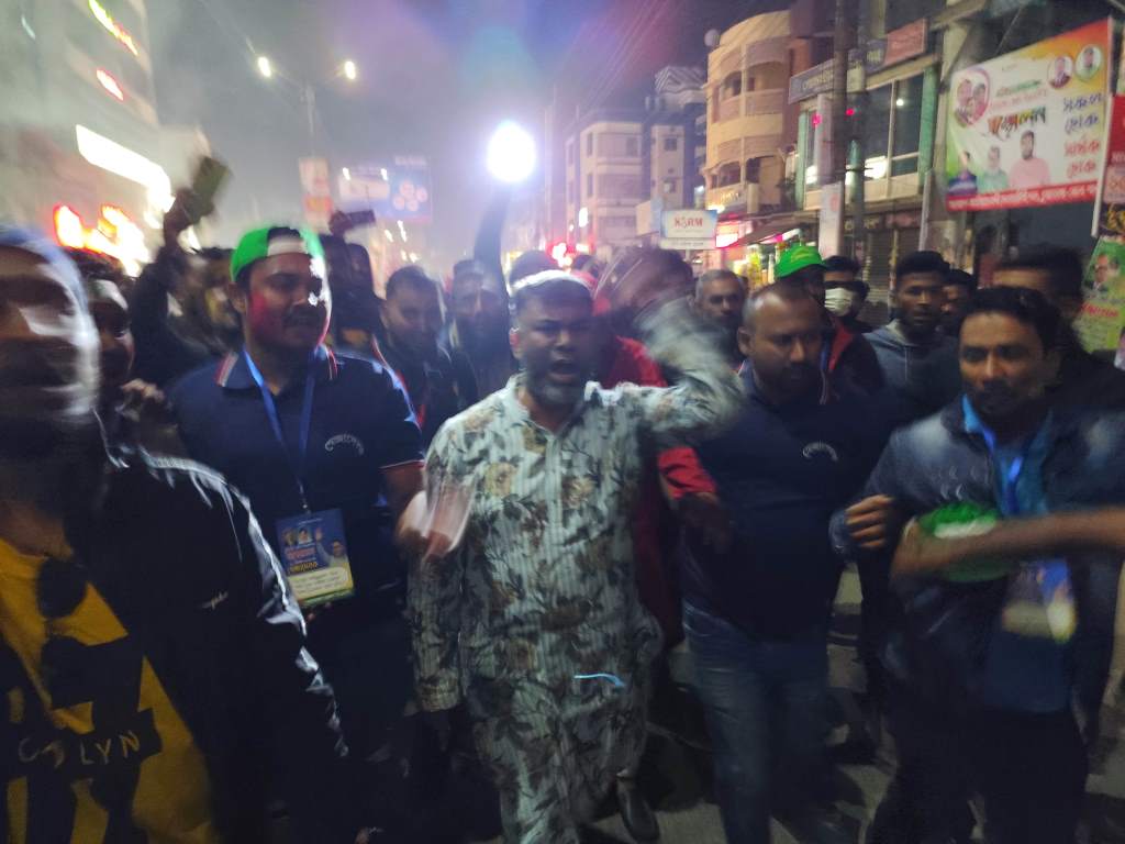 চুয়াডাঙ্গায় শরীফ সম্পাদক নির্বাচিত হওয়ায় আনন্দ মিছিল