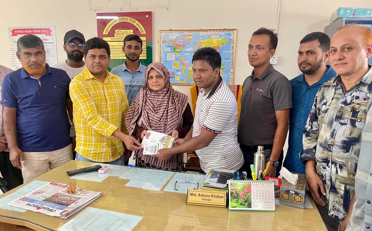 আলমডাঙ্গায় শিক্ষক-শিক্ষার্থীদের সাথে মতবিনিময়কালে কেন্দ্রীয় ছাত্রদলের সহসভাপতি পারভেজ