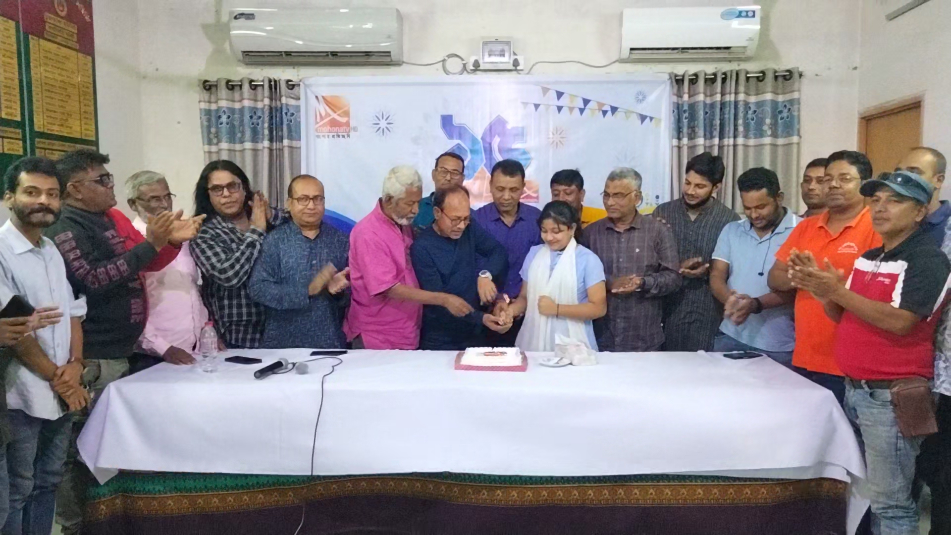 চুয়াডাঙ্গায় জমকালো আয়োজনের মধ্যদিয়ে মোহনা টেলিভিশনের প্রতিষ্ঠাবার্ষিকী উদ্যাপন
