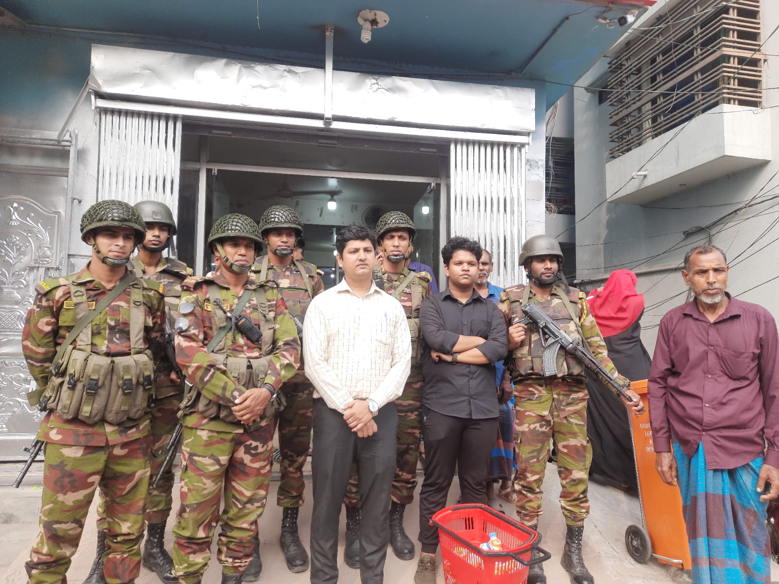 বিগ বাজারসহ দুই প্রতিষ্ঠানকে এক লাখ টাকা জরিমানা
