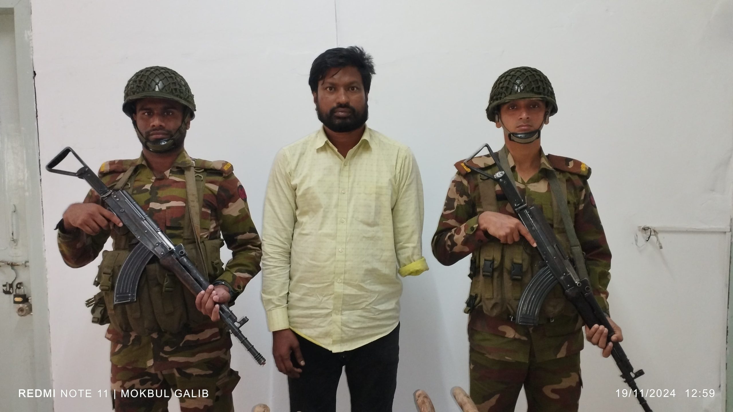 আ.লীগ নেতা শীর্ষ সন্ত্রাসী হাতকাটা নফর গ্রেপ্তার