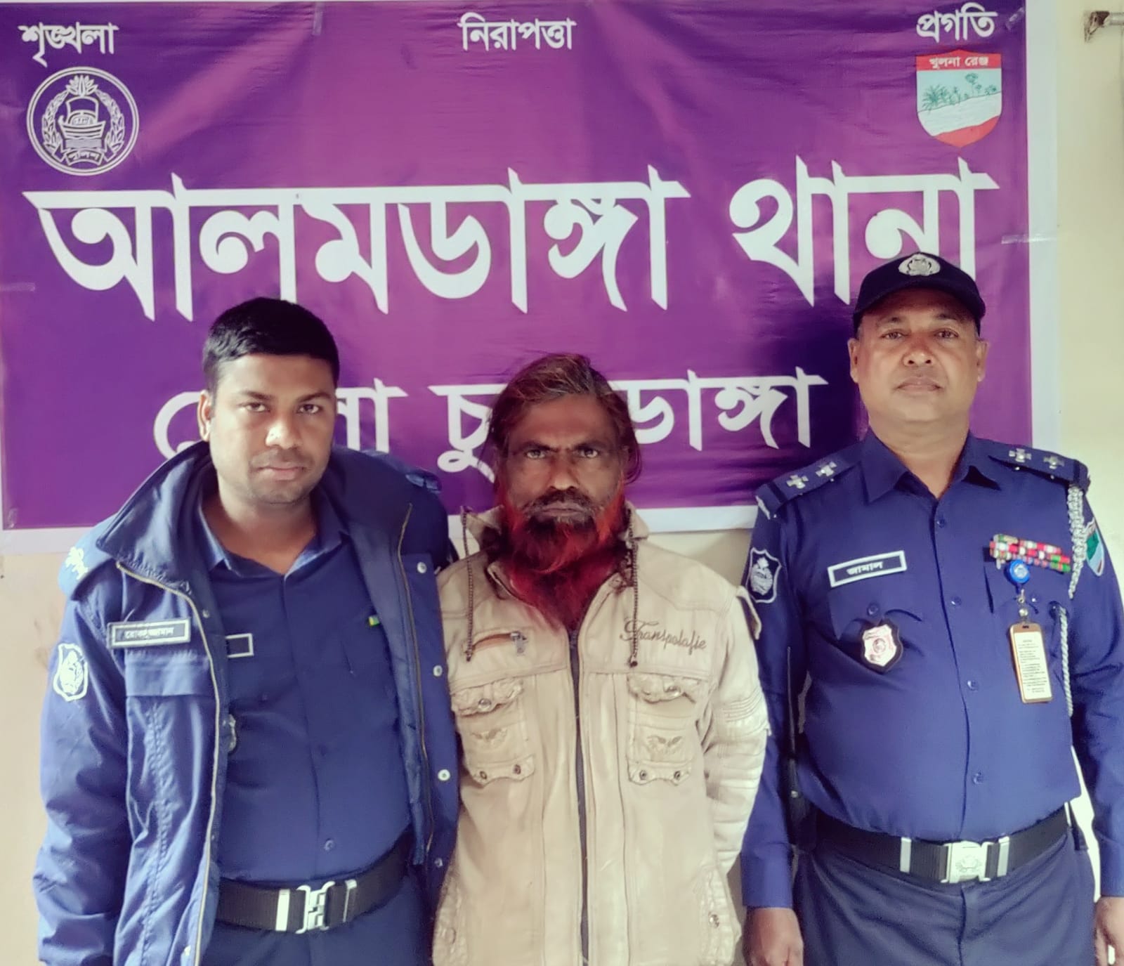 আলমডাঙ্গায় পাখিভ্যান চালক আলম হত্যা মামলার আসামি গ্রেপ্তার