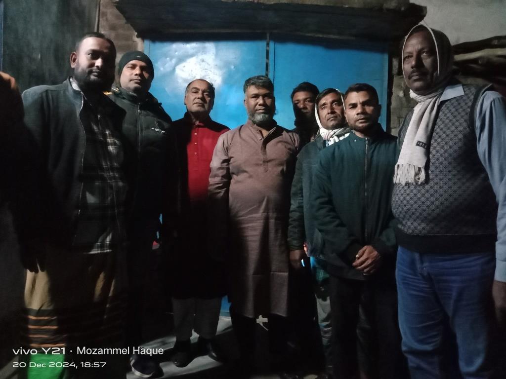 দামুড়হুদায় নেতা-কর্মীদের সাথে চা-চক্রে জেলা বিএনপির সাধারণ সম্পাদক শরীফুজ্জামান