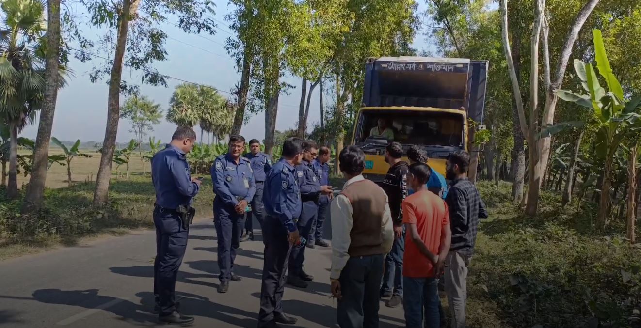 খালিশপুর-জীবননগর মহাসড়কে গাছ ফেলে দুর্ধর্ষ ডাকাতি