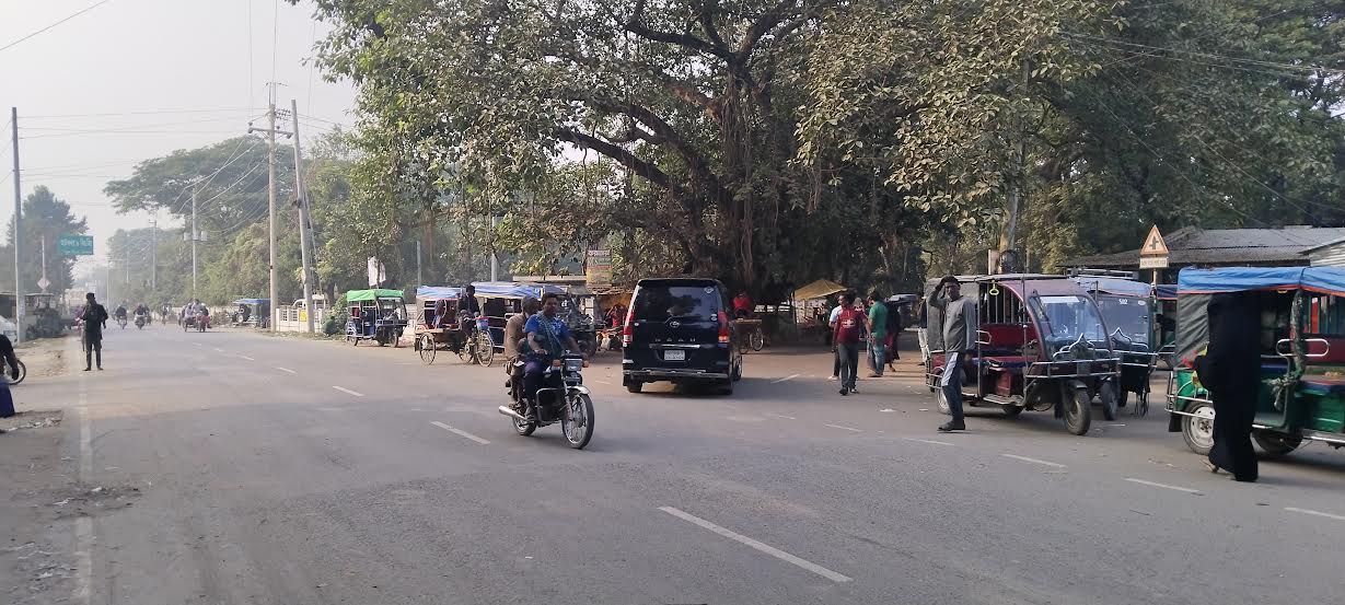 ন্যায্যমূল্য থেকে বঞ্চিত কৃষকরা, কার্পাসডাঙ্গায় হাট চালুর দাবি