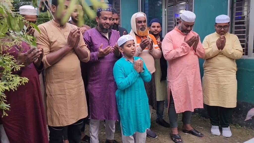 চুয়াডাঙ্গা জেলা বিএনপির সম্পাদক শরীফ ও কৃতী ব্যবসায়ী টরিকের মায়ের ৫ম মৃত্যুবার্ষিকী পালন