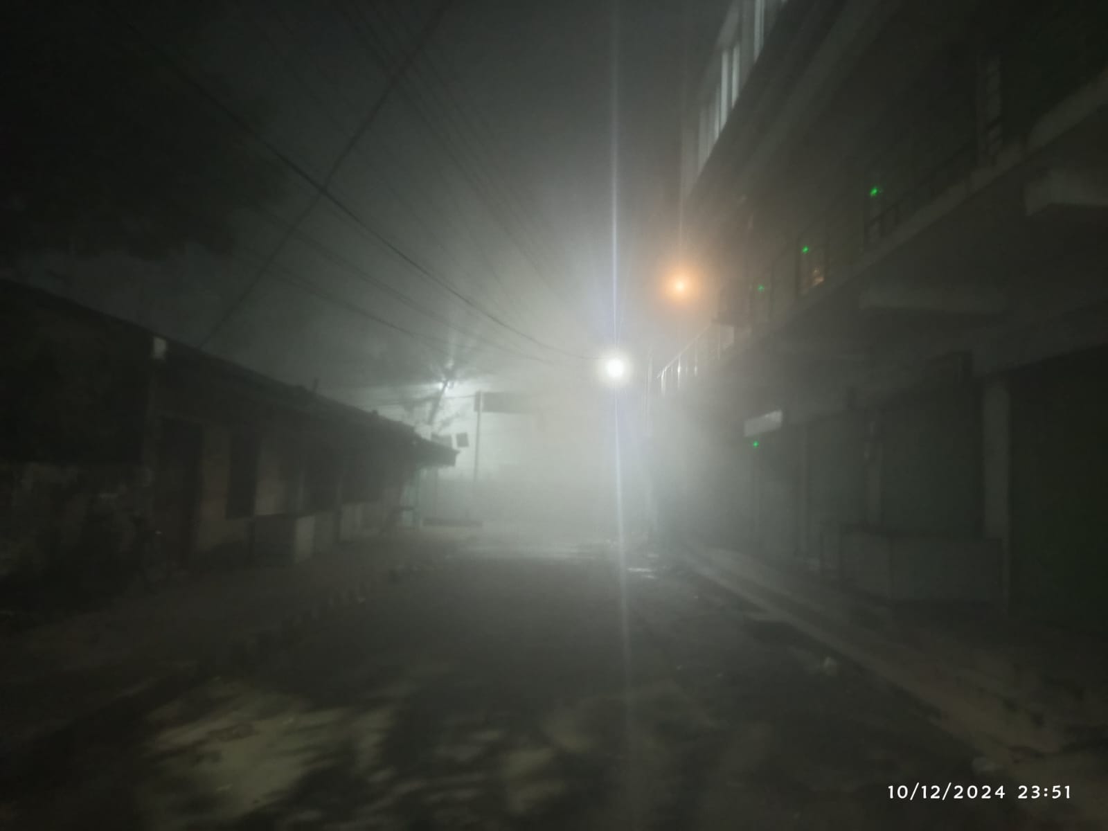 ঘন কুয়াশায় চুয়াডাঙ্গা শহর