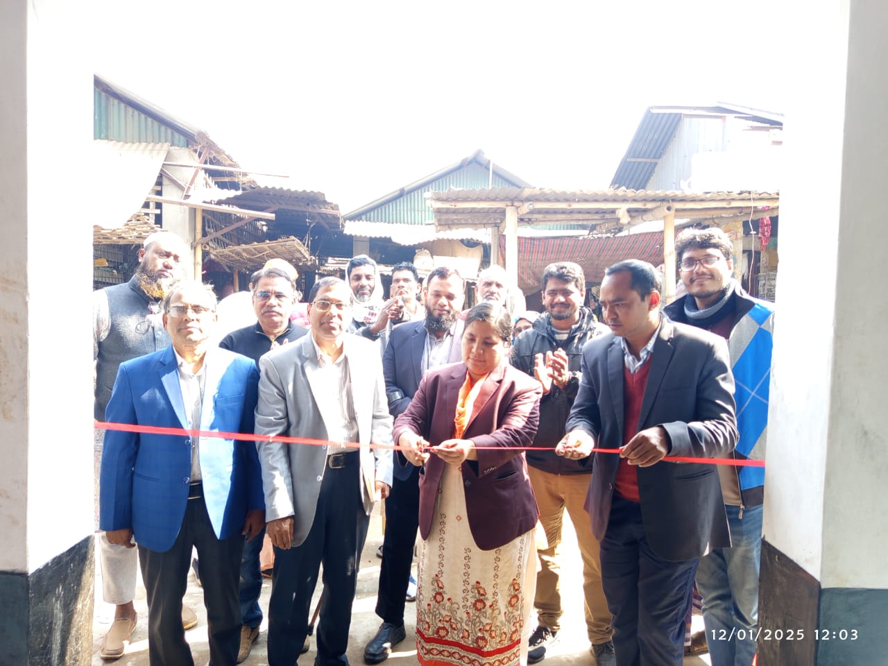 চুয়াডাঙ্গা রেলবাজারে মাংস ব্যবসায়ীদের জন্য আধুনিক শেড উদ্বোধন