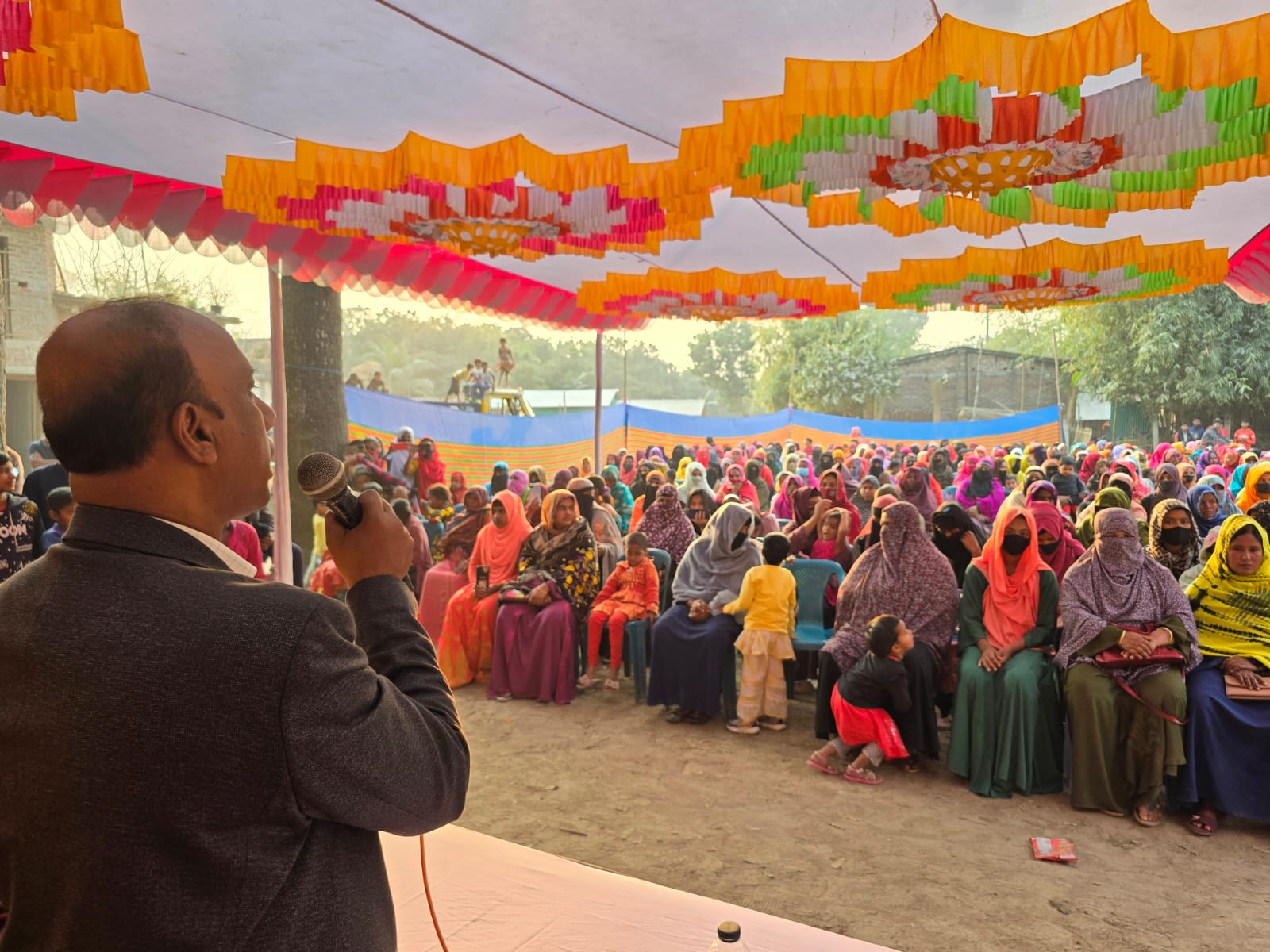 দামুড়হুদার উত্তর চাঁদপুরে মহিলা দলের কর্মী সমাবেশ