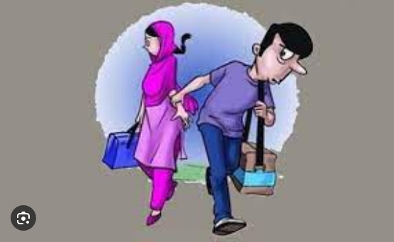 ২০ লাখ টাকা নিয়ে পরকিয়া প্রেমিকের সাথে গৃহবধূর পলায়ন!