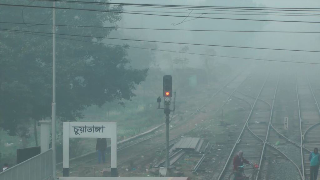 চুয়াডাঙ্গায় সামান্য তাপমাত্রা বাড়লেও কমেনি শীত