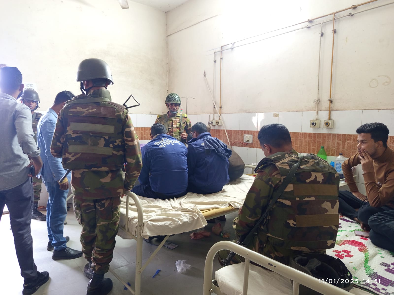চুয়াডাঙ্গায় কবরস্থান সংলগ্ন বাগানে পড়ে ছিল অচেতন যুবক