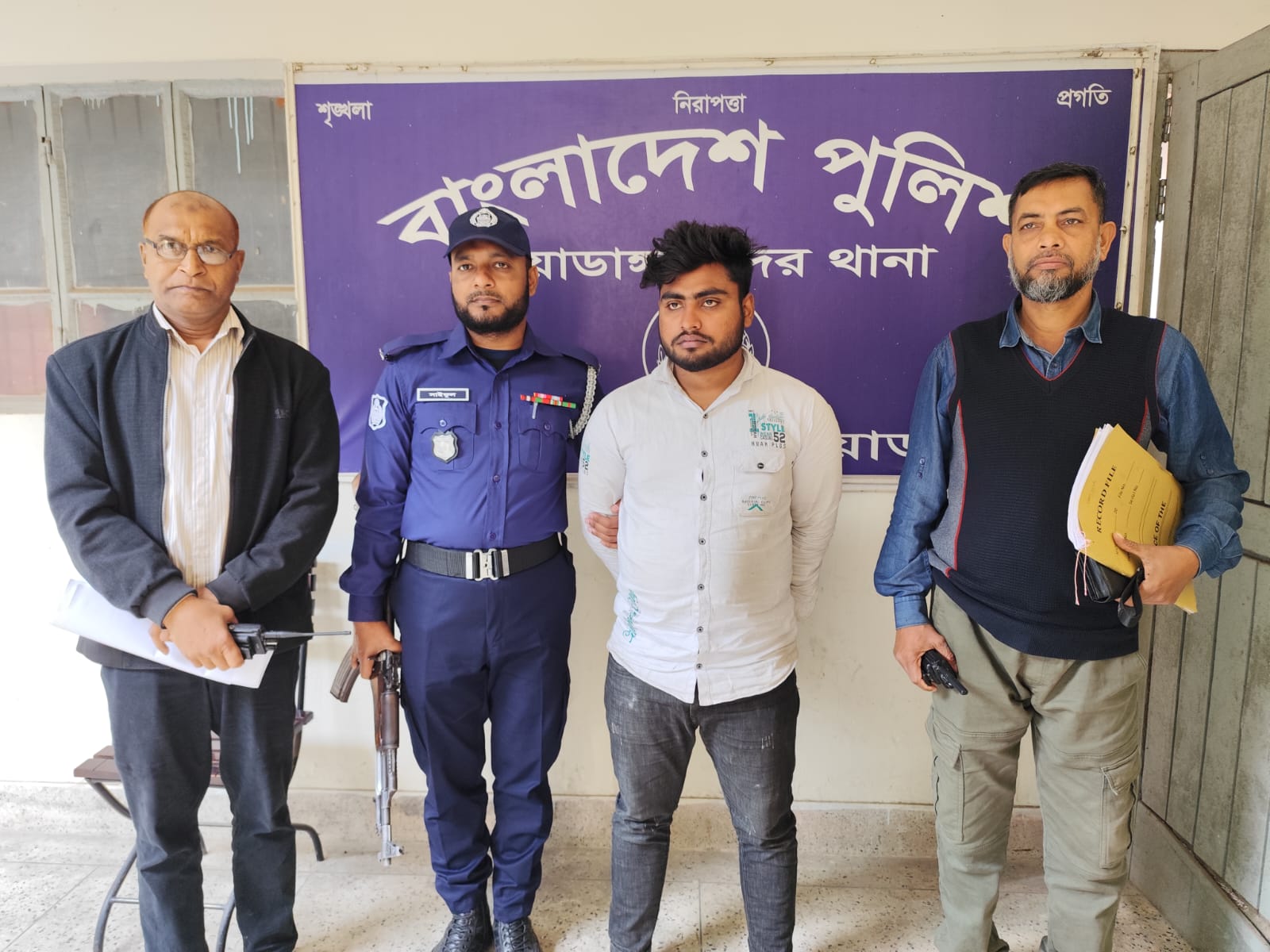 চুয়াডাঙ্গায় মোটরসাইকেল চোর চক্রের দুই সদস্য গ্রেপ্তার