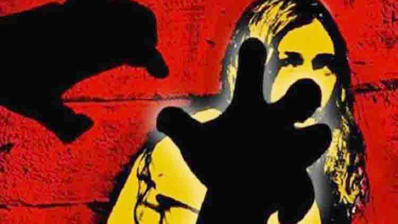 দর্শনা ডিলাক্স পরিবহনের চালক কর্তৃক যাত্রীকে শ্লীলতাহানির চেষ্টা