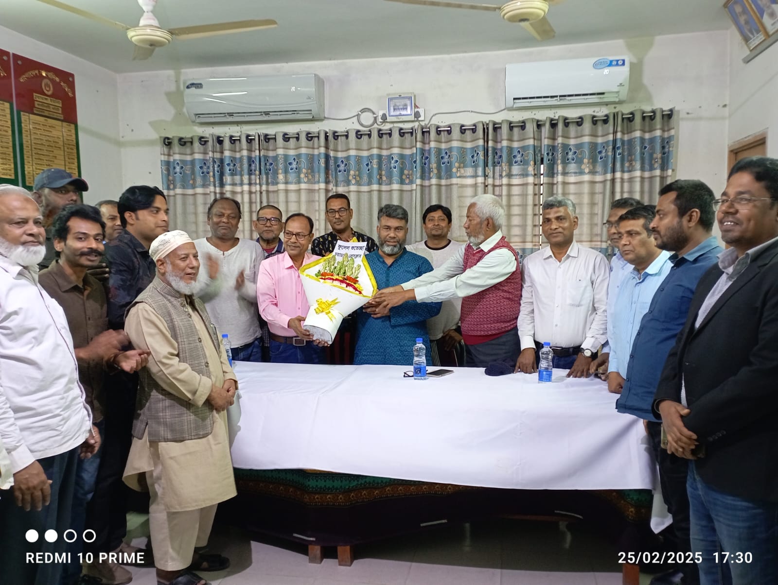 চুয়াডাঙ্গা প্রেসক্লাবে অর্ধশত সংবাদকর্মীর ভালোবাসায় সিক্ত শরীফুজ্জামান শরীফ