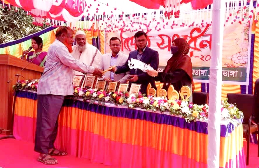 আলমডাঙ্গা উপজেলা স্বাস্থ্য কমপ্লেক্স ৭ কর্মচারীর অবসর গ্রহণ