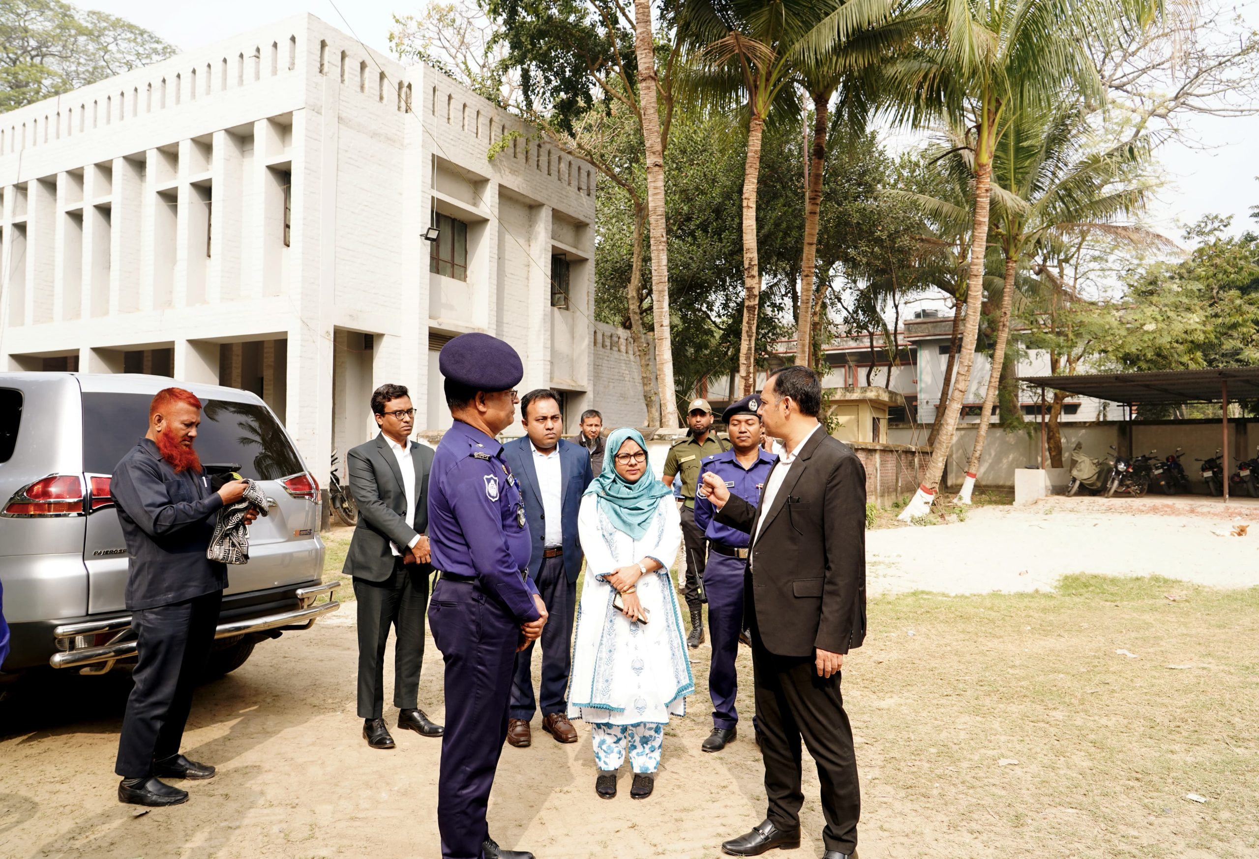 দামুড়হুদার বিভিন্ন প্রতিষ্ঠান পরিদর্শন করলেন ডিসি জহিরুল ইসলাম