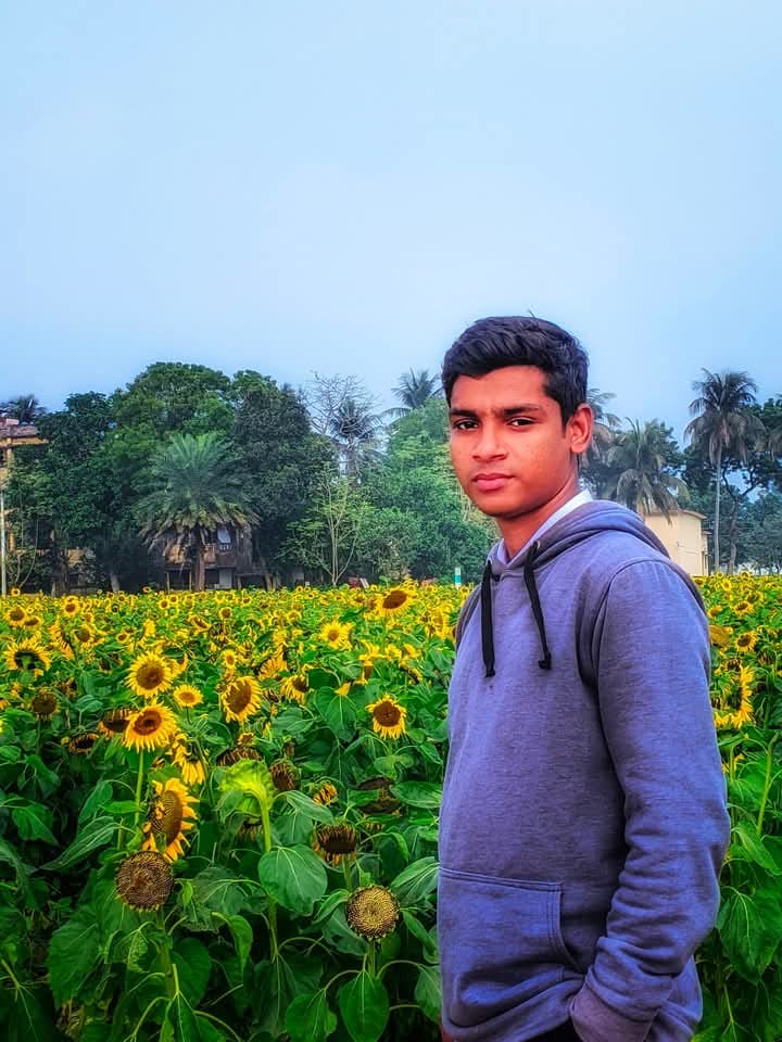 দামুড়হুদার বদনপুরে ময়নাতদন্ত শেষে নিহত রঞ্জুর দাফন সম্পন্ন