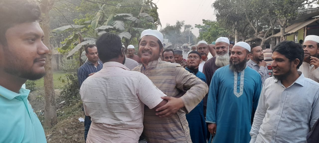 আলমডাঙ্গার বেলগাছিতে জামায়াত নেতার গণসংযোগ