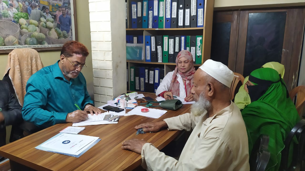 দর্শনায় যুব সাহায্য সংস্থার দিনব্যাপী ফ্রি মেডিকেল ক্যাম্প