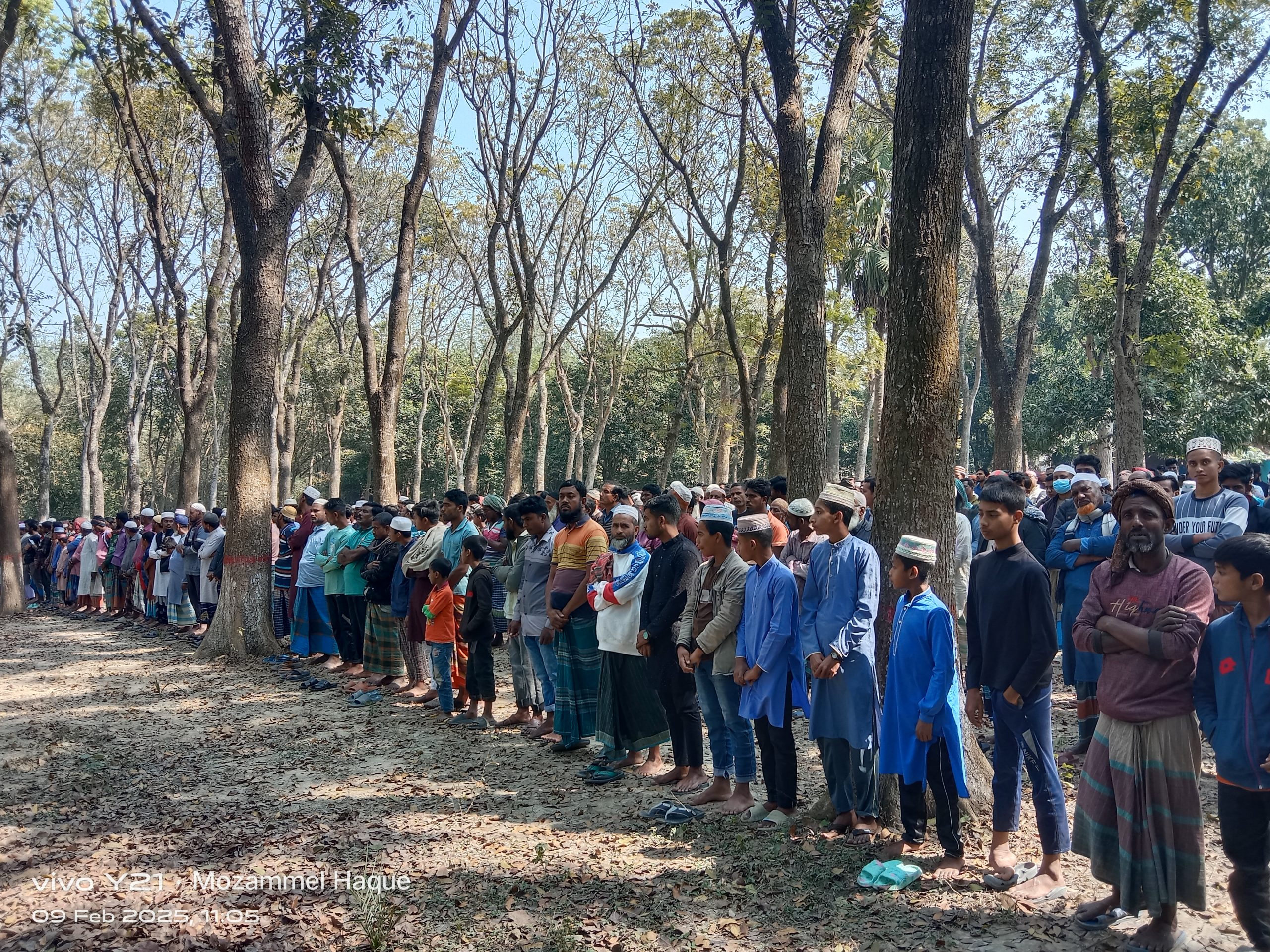 জানাজা শেষে দুই বন্ধুর পাশাপাশি দাফন