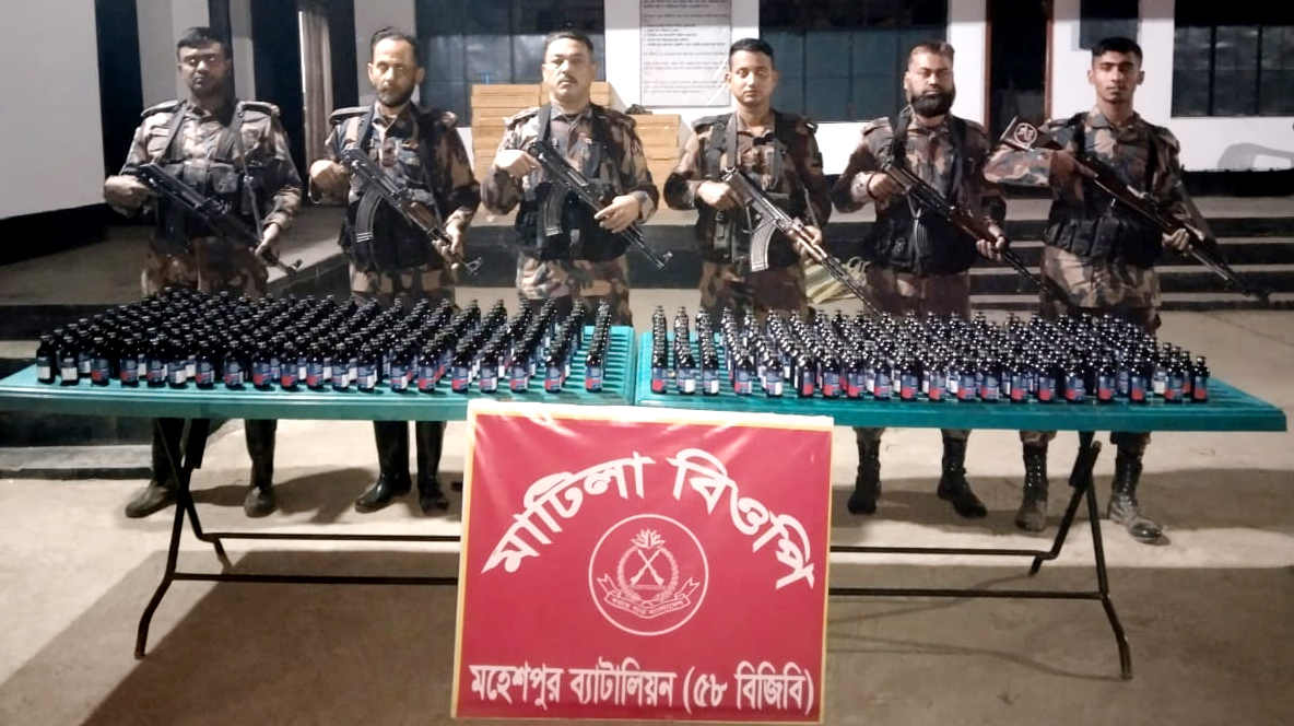 মহেশপুর সীমান্তে ৫৮ বিজিবির পৃথক অভিযান পরিচালনা