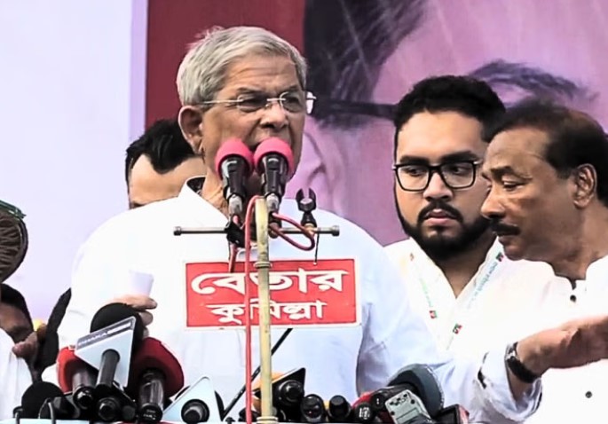 ষড়যন্ত্রের বিরুদ্ধে রুখে দাঁড়ানোর বীজমন্ত্র: প্রধান উপদেষ্টা
