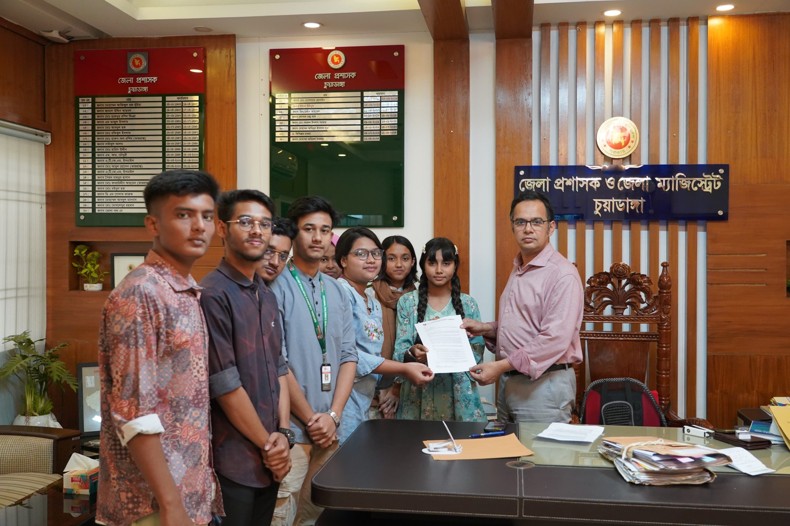 চুয়াডাঙ্গায় ডিসির নিকট এনসিটিএফের স্মারকলিপি পেশ
