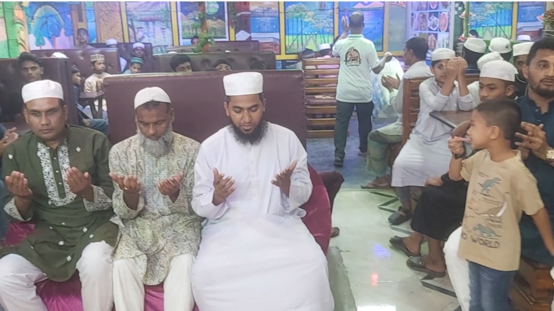 আলমডাঙ্গা রাজধানী ক্যাফে এন্ড চাইনিজ রেস্টুরেন্টের উদ্বোধন