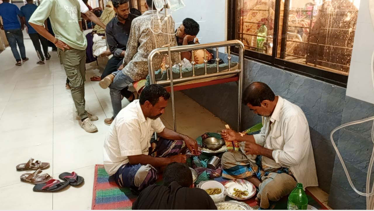 শৈলকুপায় মধ্যরাতের সংঘর্ষে আহত ৩০