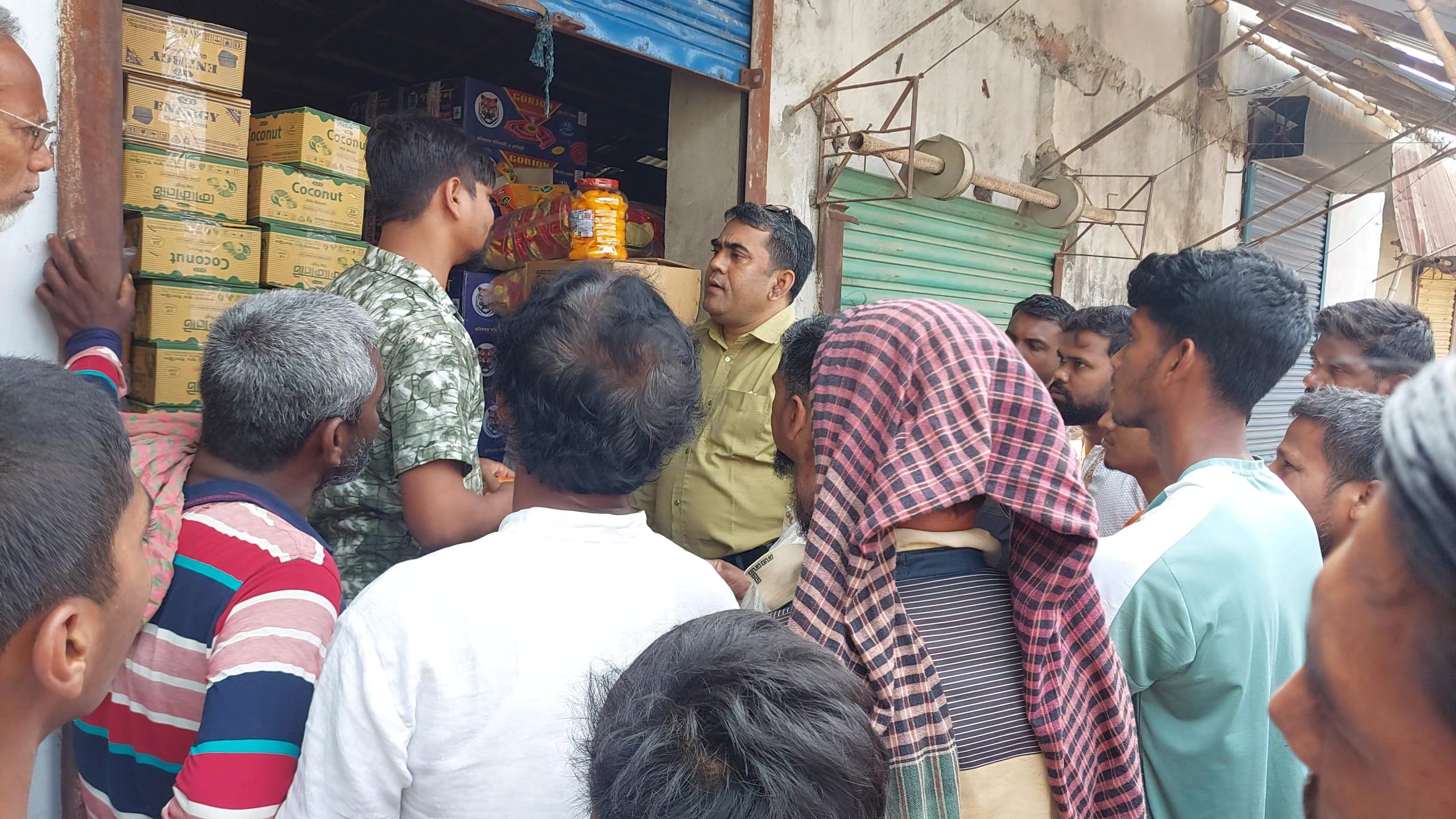 দুই প্রতিষ্ঠানকে ৯০ হাজার টাকা জরিমানা