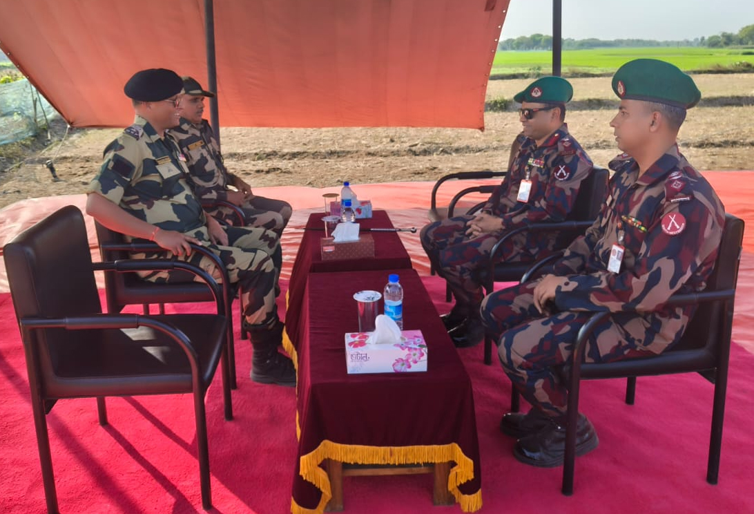 মহেশপুর সীমান্তে বিজিবি-বিএসএফ’র কমান্ডার পর্যায়ে সৌজন্য সাক্ষাৎ