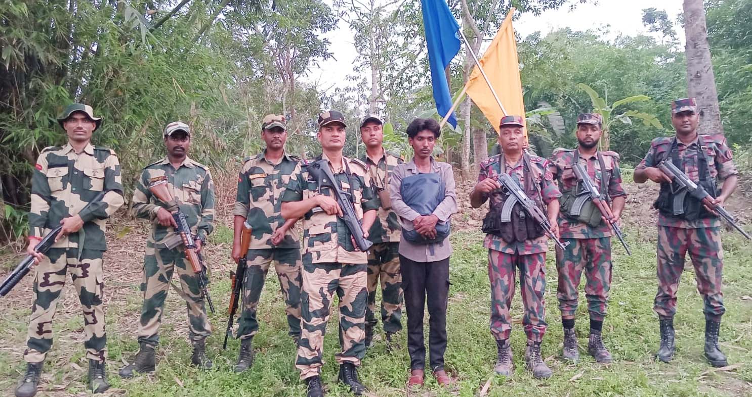 মহেশপুর সীমান্তে আটক কিশোরকে ফেরত দিল বিএসএফ