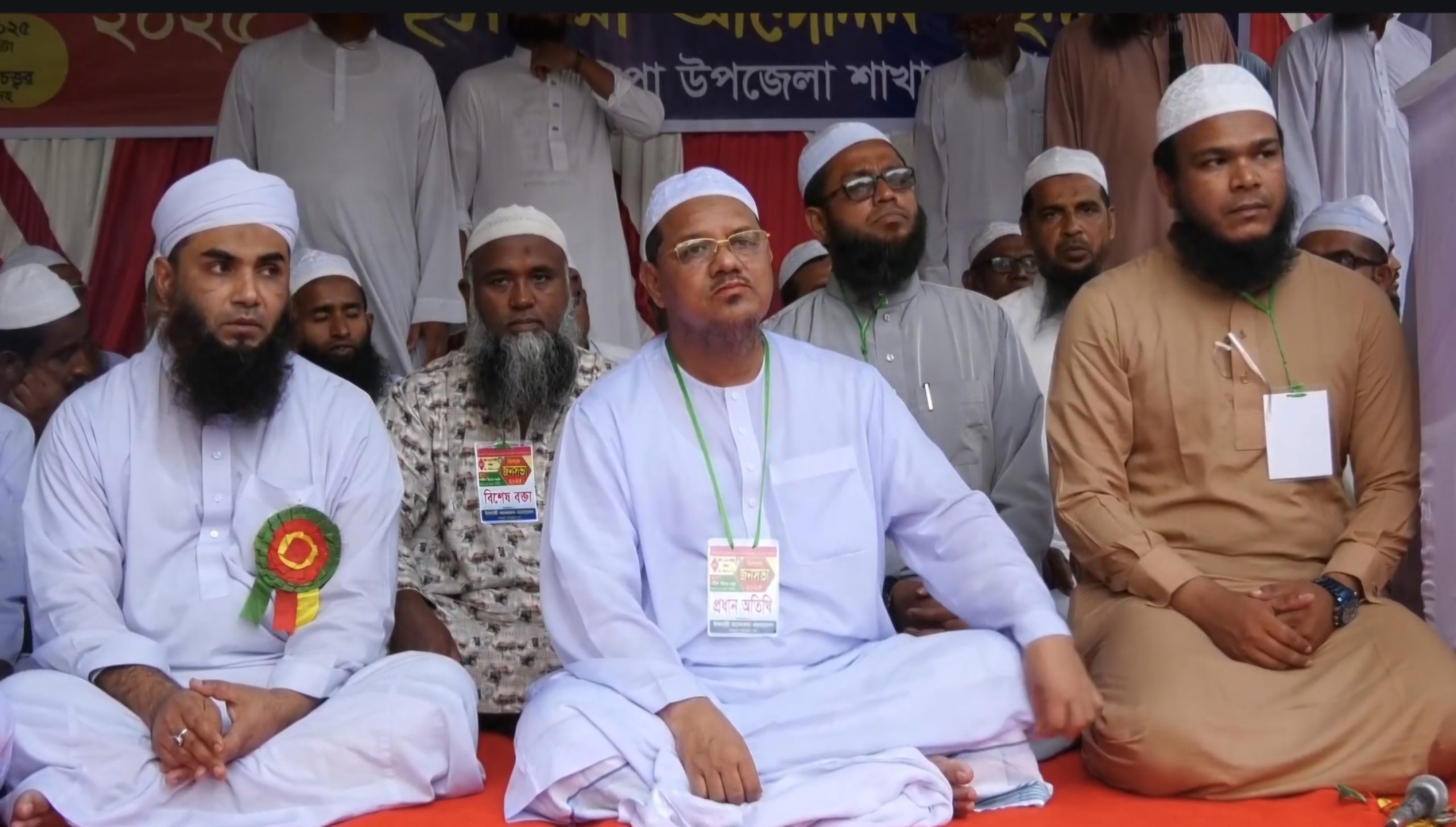 বিশ্বে অশান্তির আগুন জ্বালিয়েছে আমেরিকা
